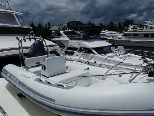 yacht Avenger