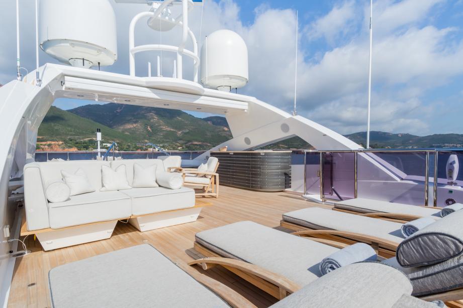 yacht Thumper