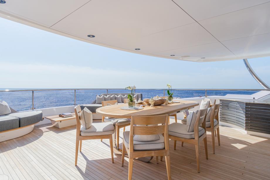 yacht Thumper