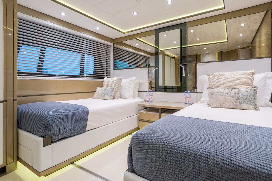 yacht Thumper