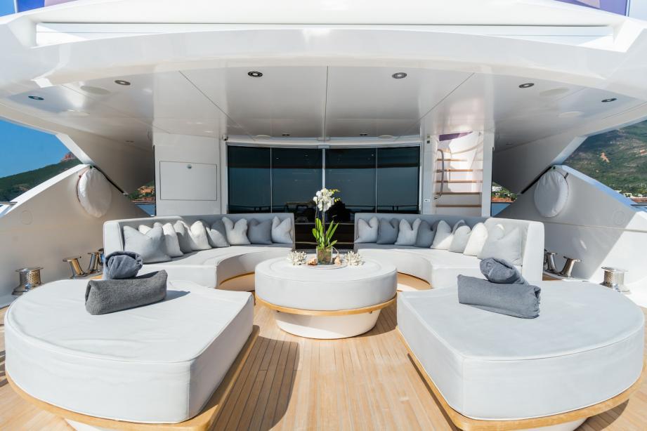 yacht Thumper