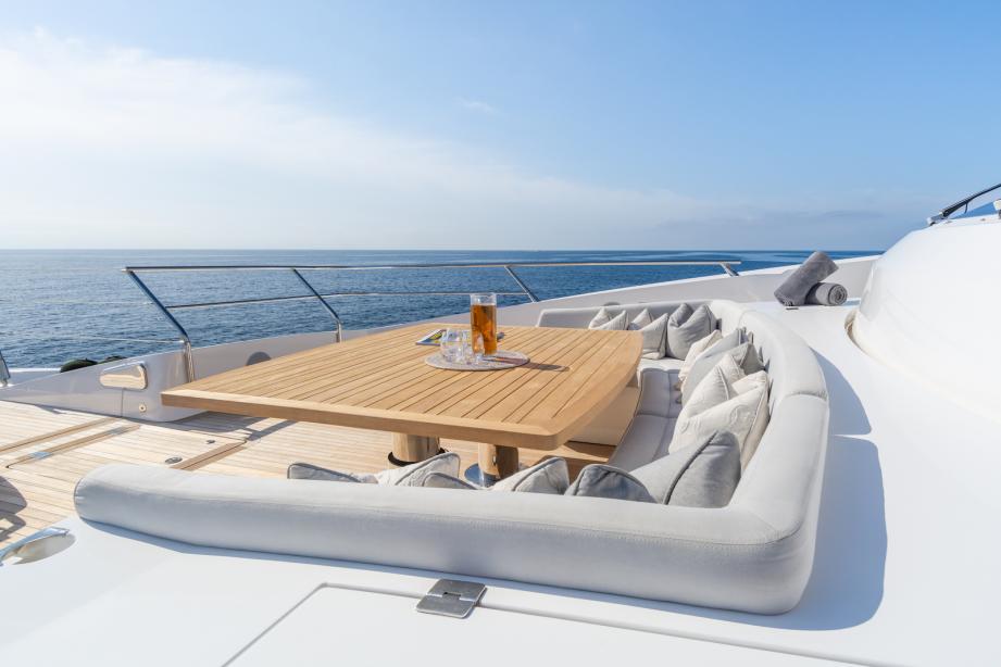 yacht Thumper