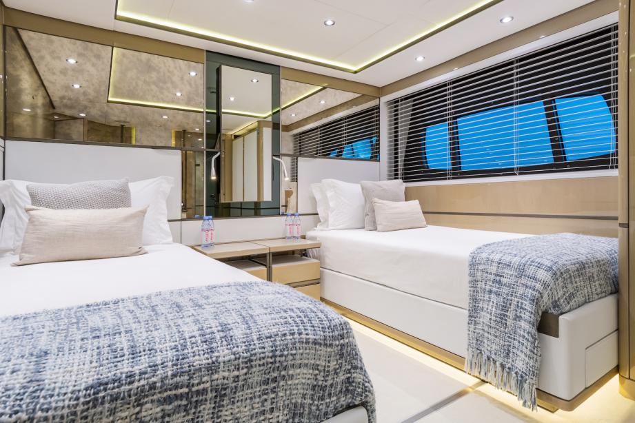 yacht Thumper