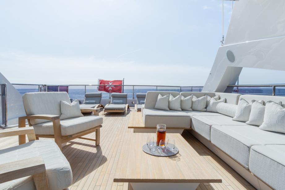 yacht Thumper