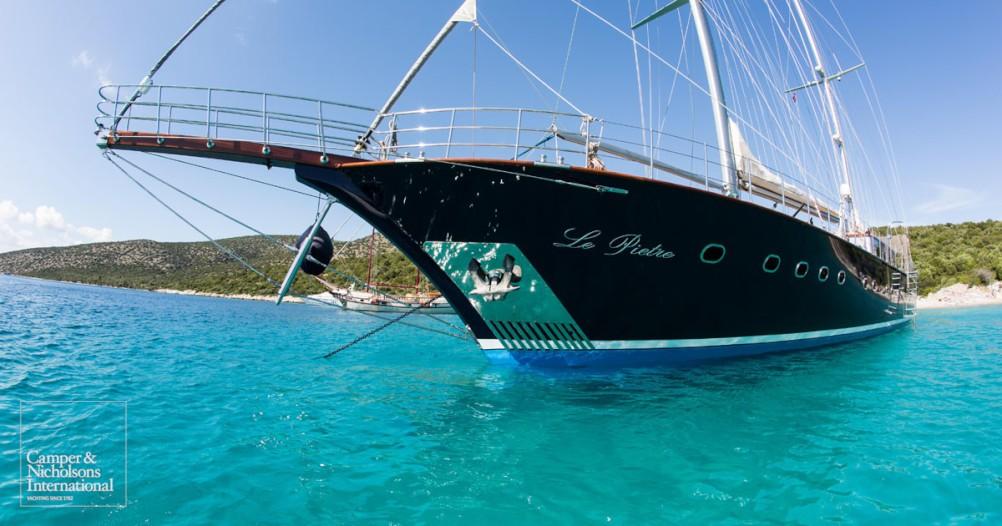 yacht Le Pietre 
