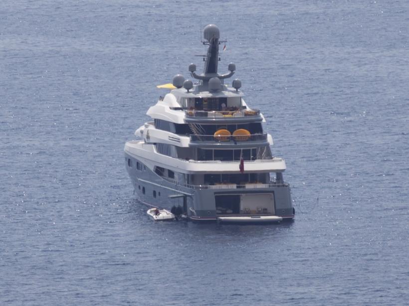 yacht Aviva