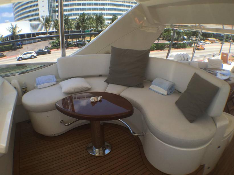 yacht Happy Hour