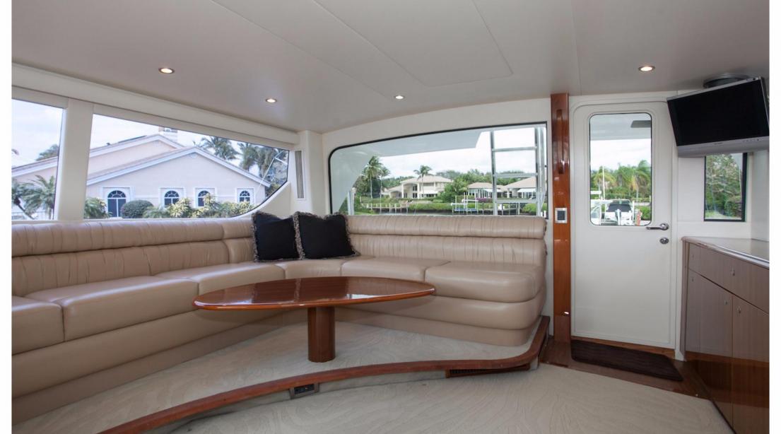 yacht Viking Sportfish Enclosed Flybridge