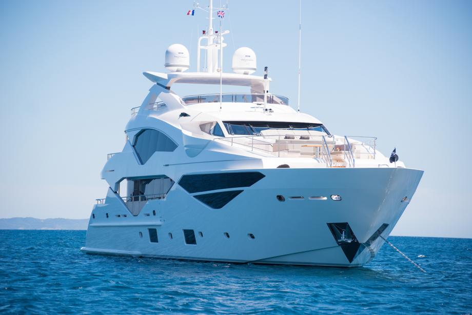 yacht E-Motion