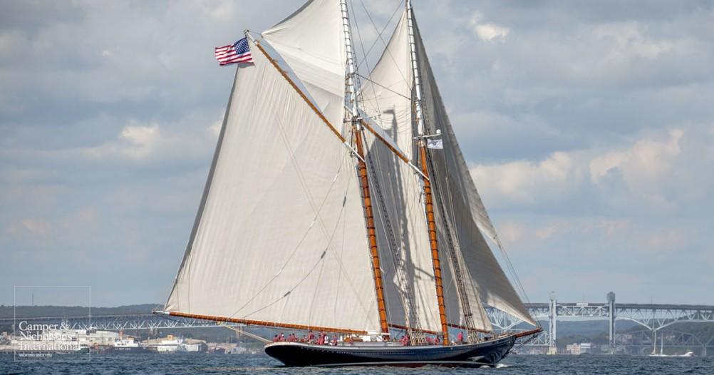 yacht Columbia
