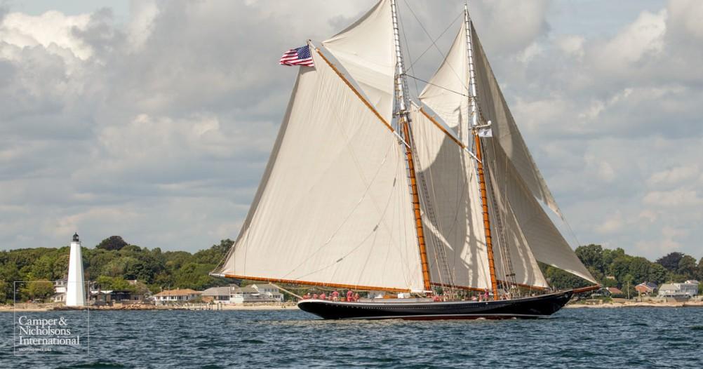 yacht Columbia