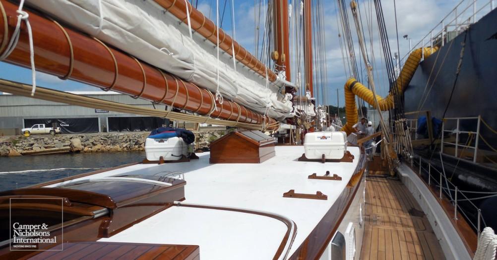 yacht Columbia