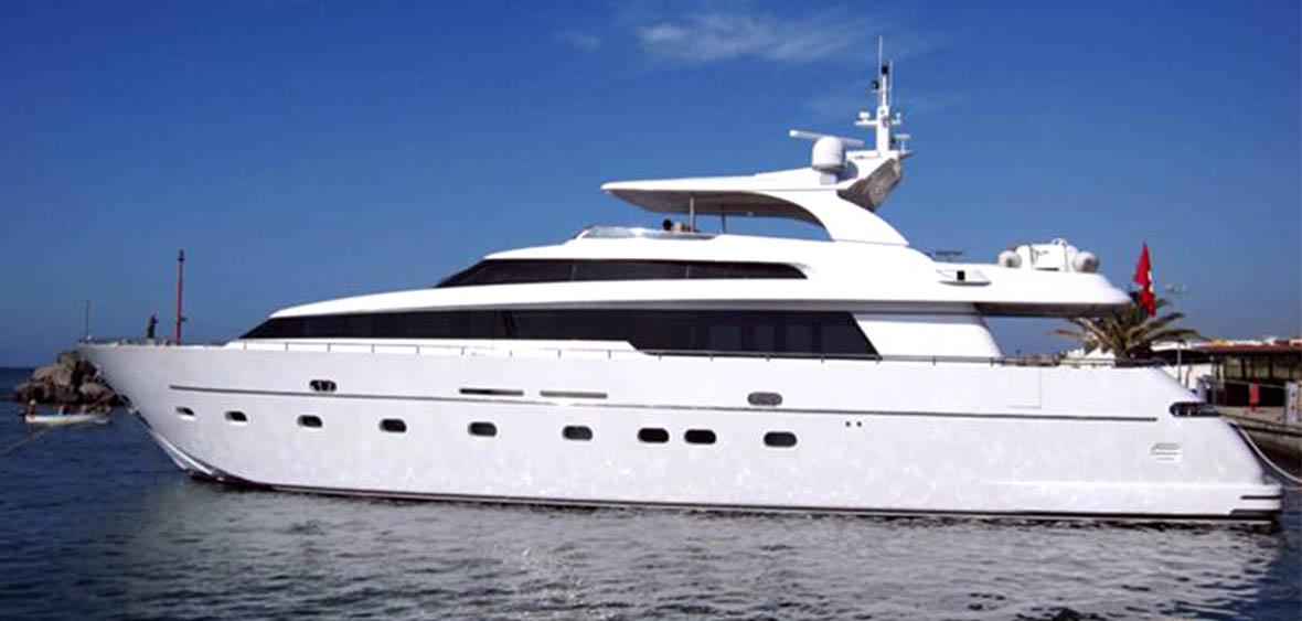 yacht Kavalier