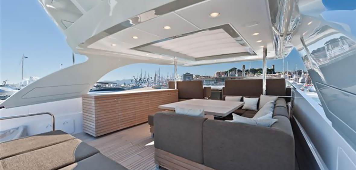 yacht Kavalier