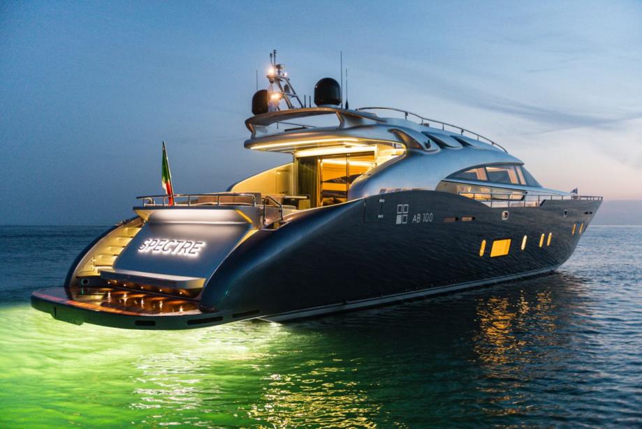 yacht Spectre