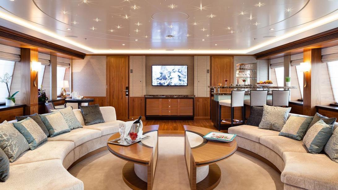 yacht Elena