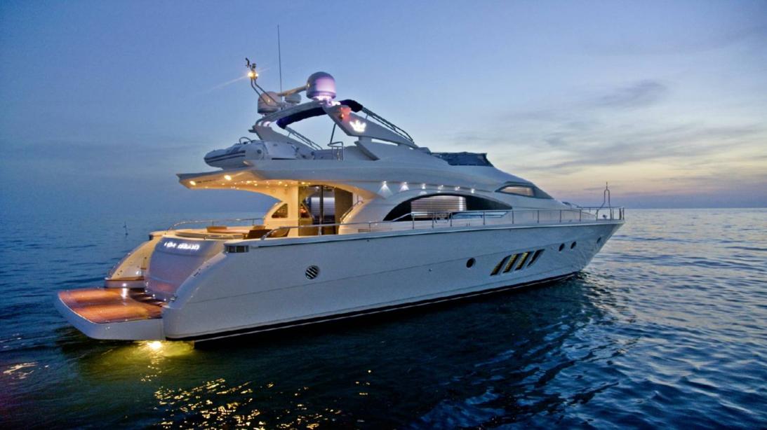 yacht Xtreme