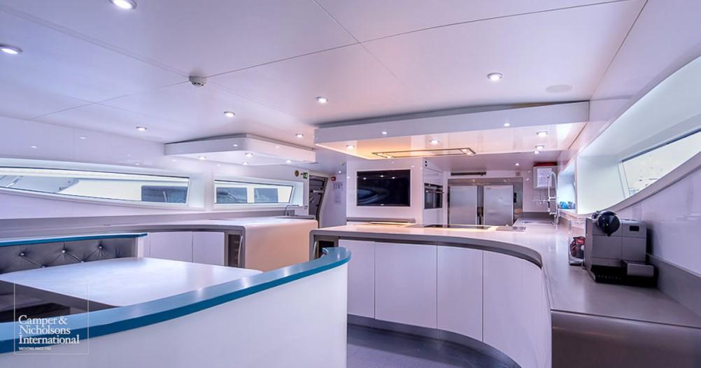 yacht Babylon