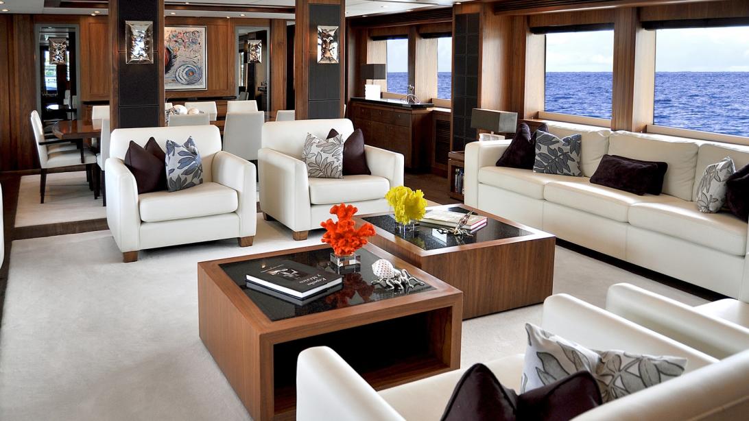 yacht Acacia