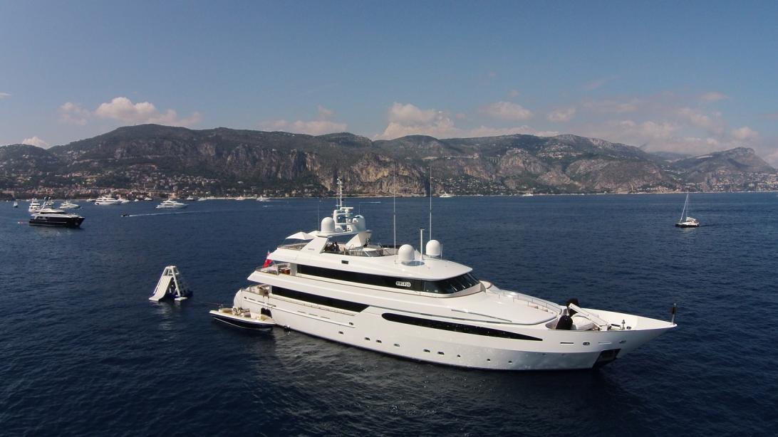 yacht Princess Anna