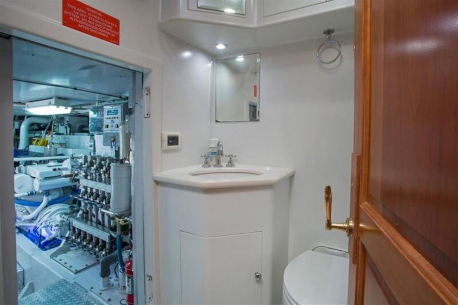 yacht Nikita