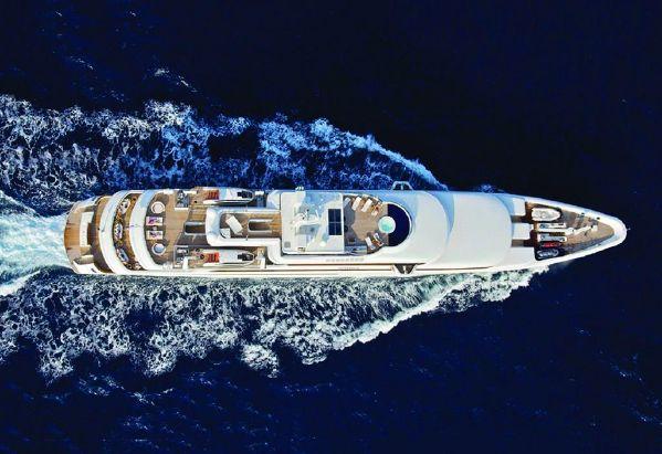 yacht O'mega
