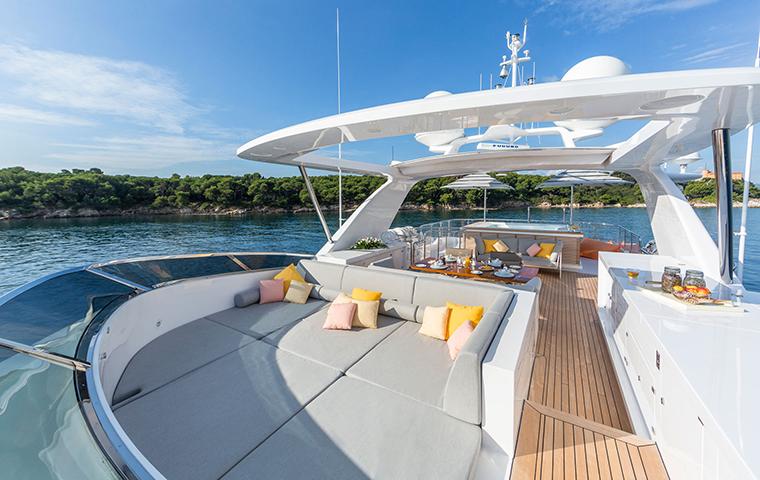 yacht Dyna ®