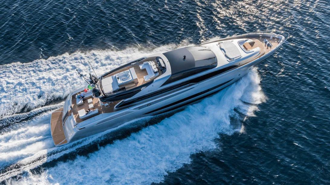 yacht Chop Chop