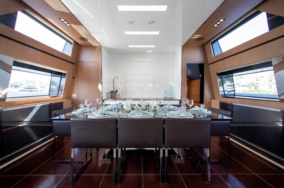 yacht Chop Chop
