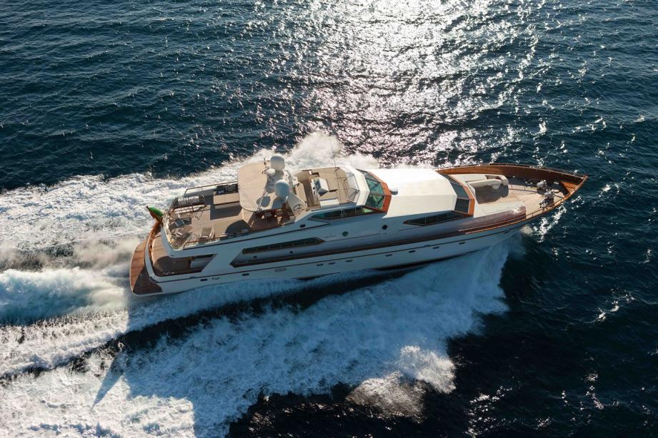 yacht Disco Volante