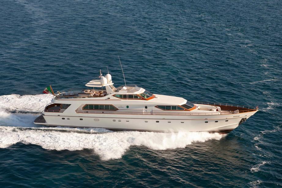 yacht Disco Volante