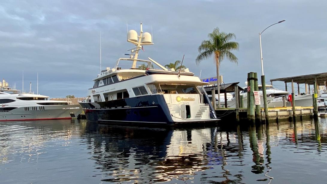 yacht Sunshine