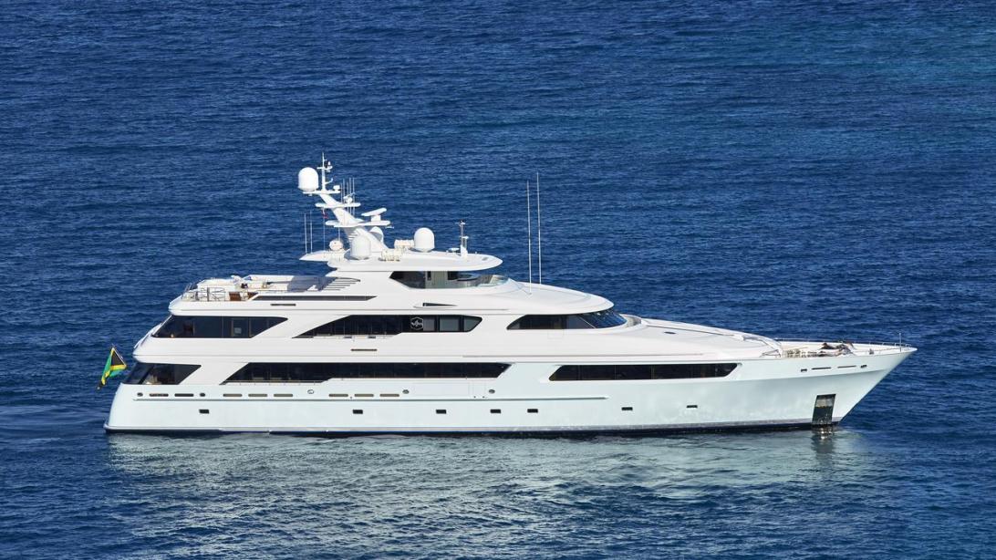 yacht Victoria Del Mar