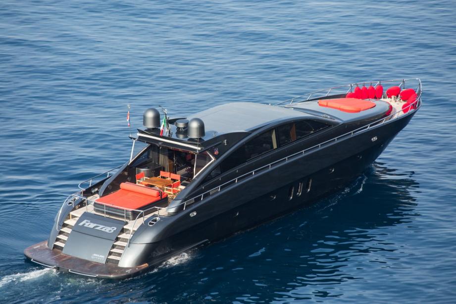 yacht Forza 8