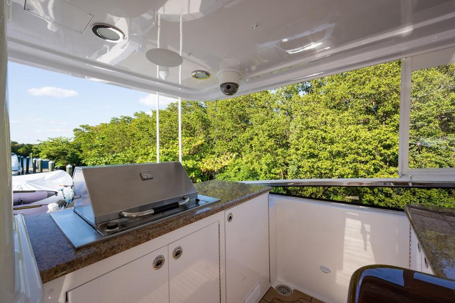 yacht Natural 9