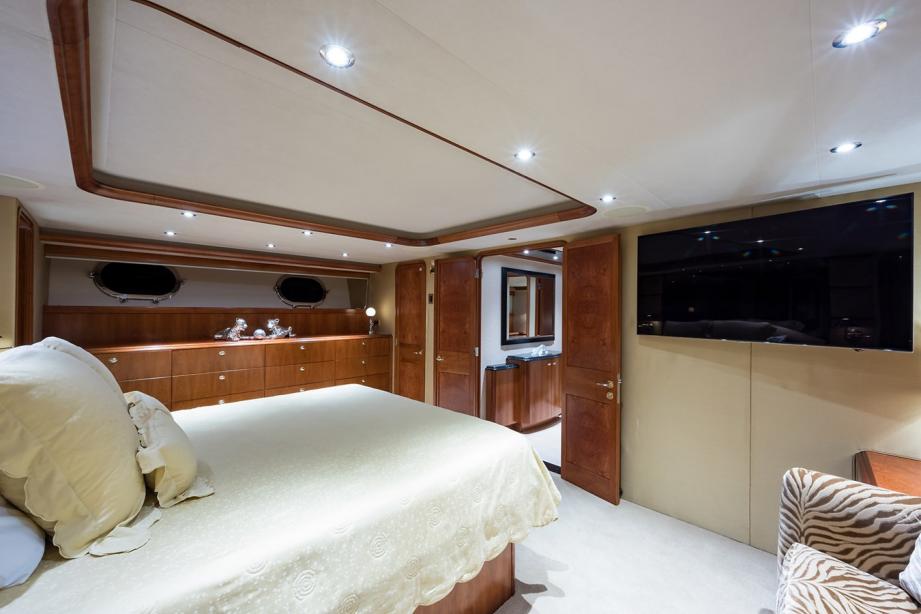 yacht Natural 9