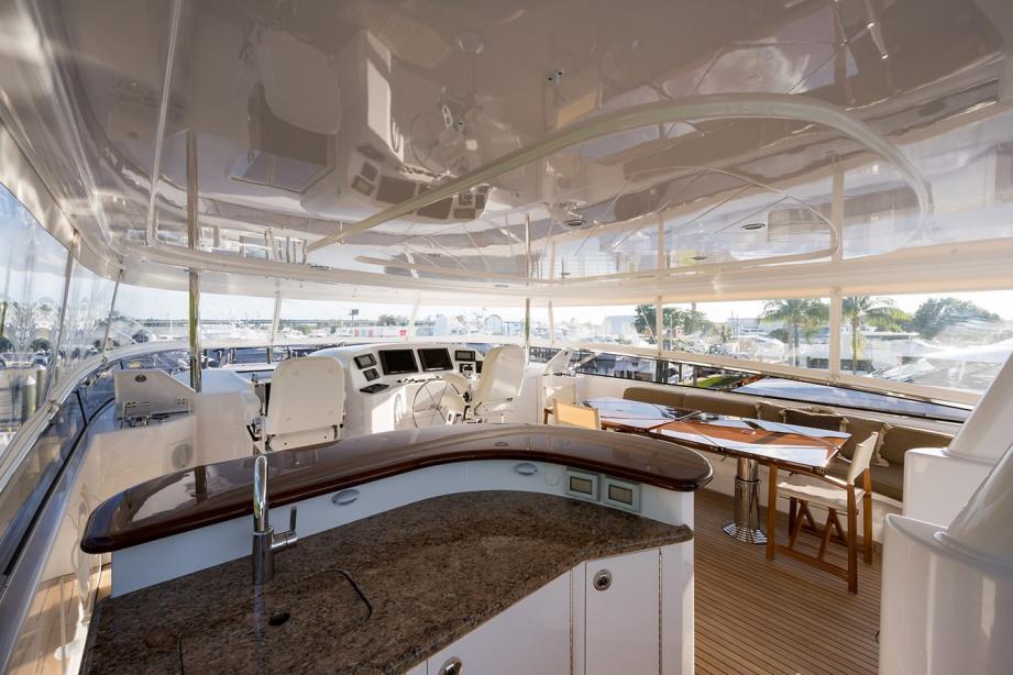 yacht Natural 9