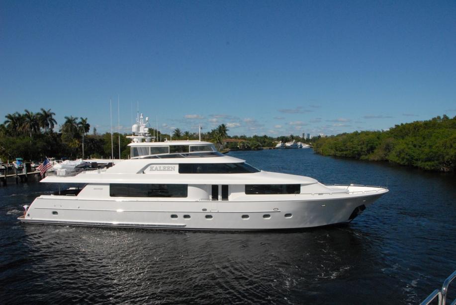 yacht Natural 9