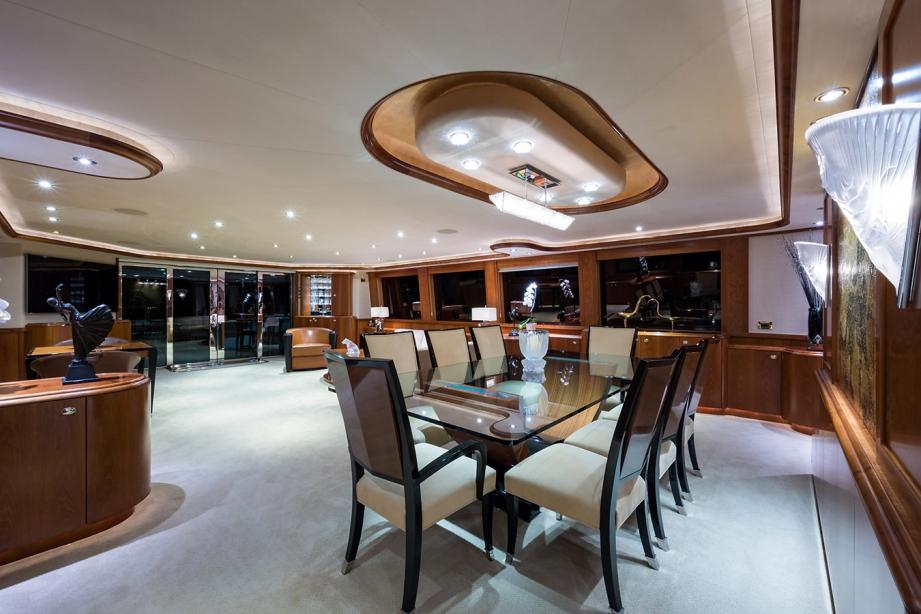 yacht Natural 9
