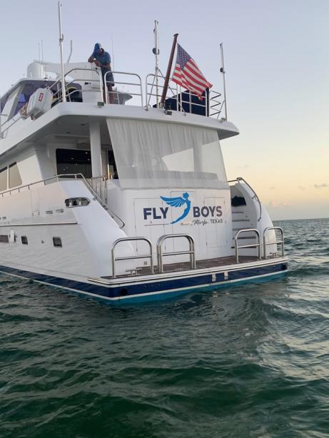 yacht Fly Boys