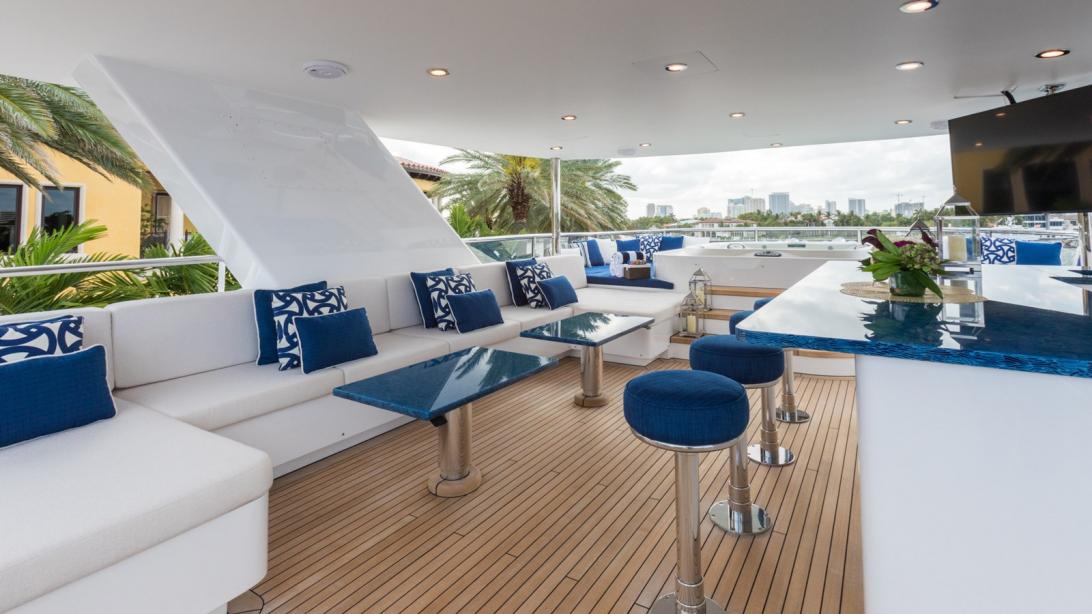 yacht Tanzanite