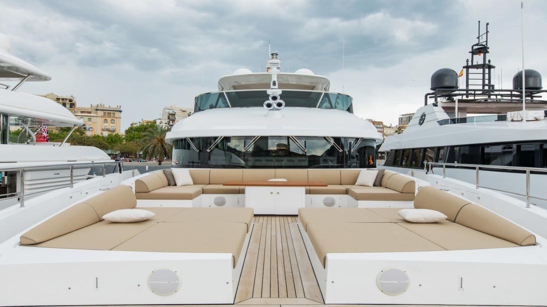 yacht Freeday