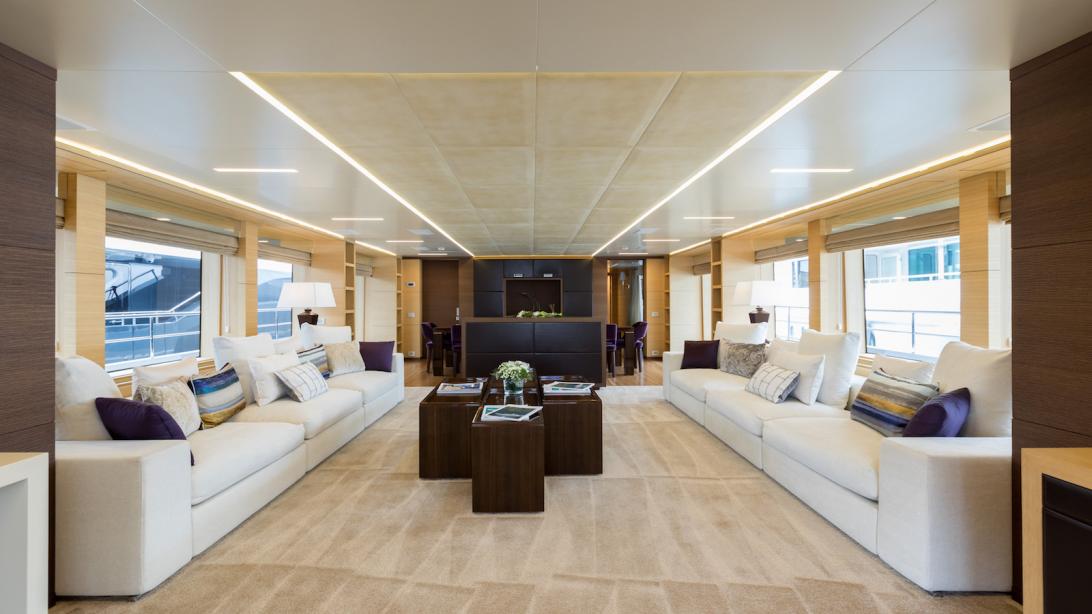 yacht Freeday