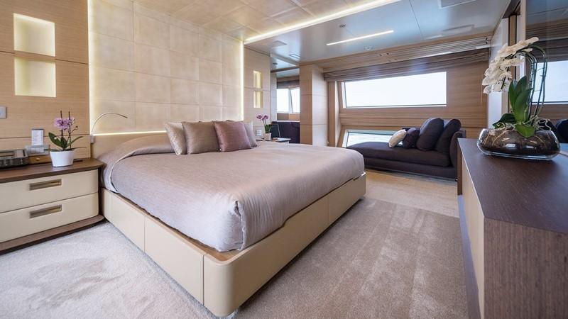 yacht Freeday
