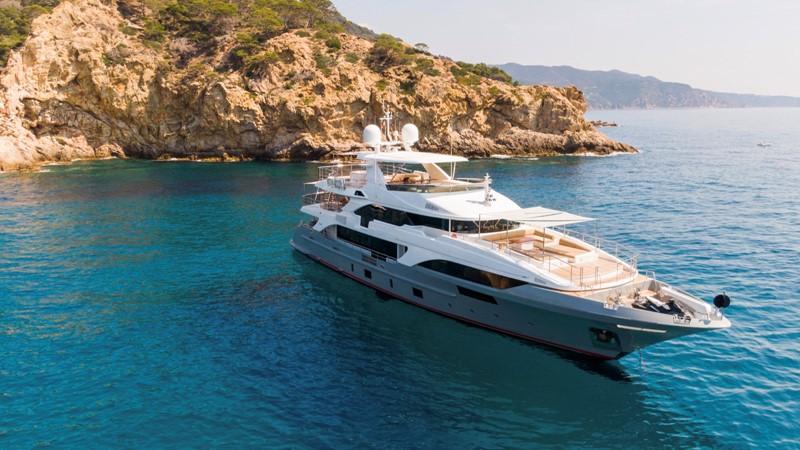 yacht Freeday