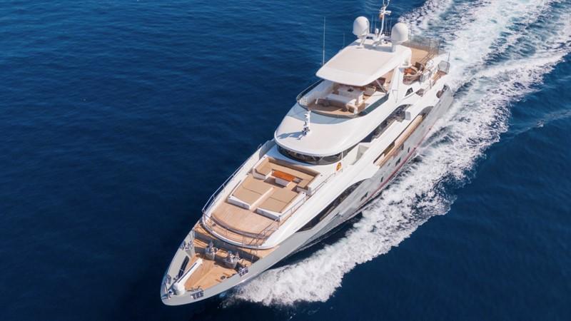 yacht Freeday