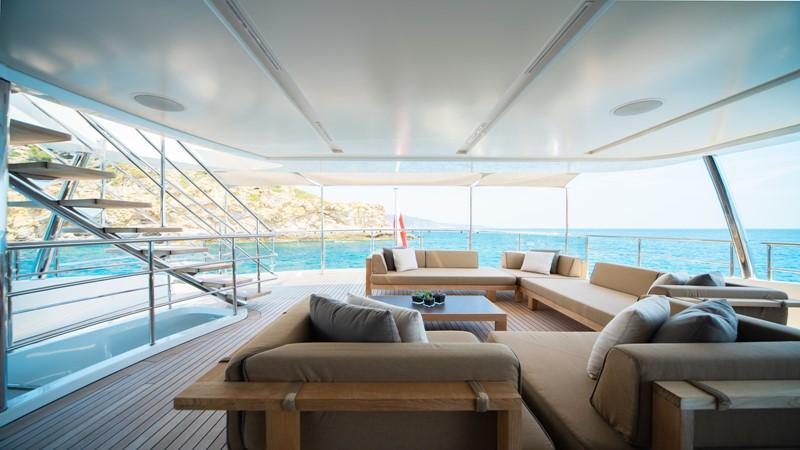 yacht Freeday