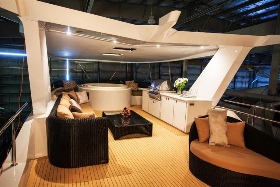 yacht Encore