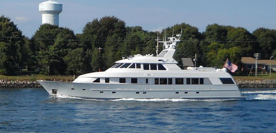 yacht Gale Winds