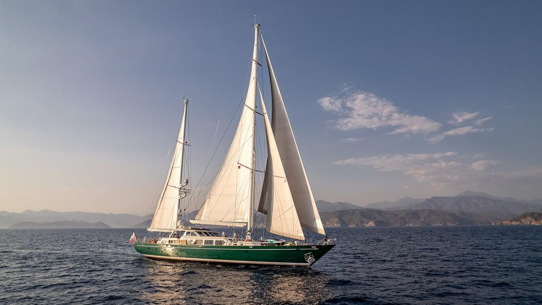 yacht Galileo